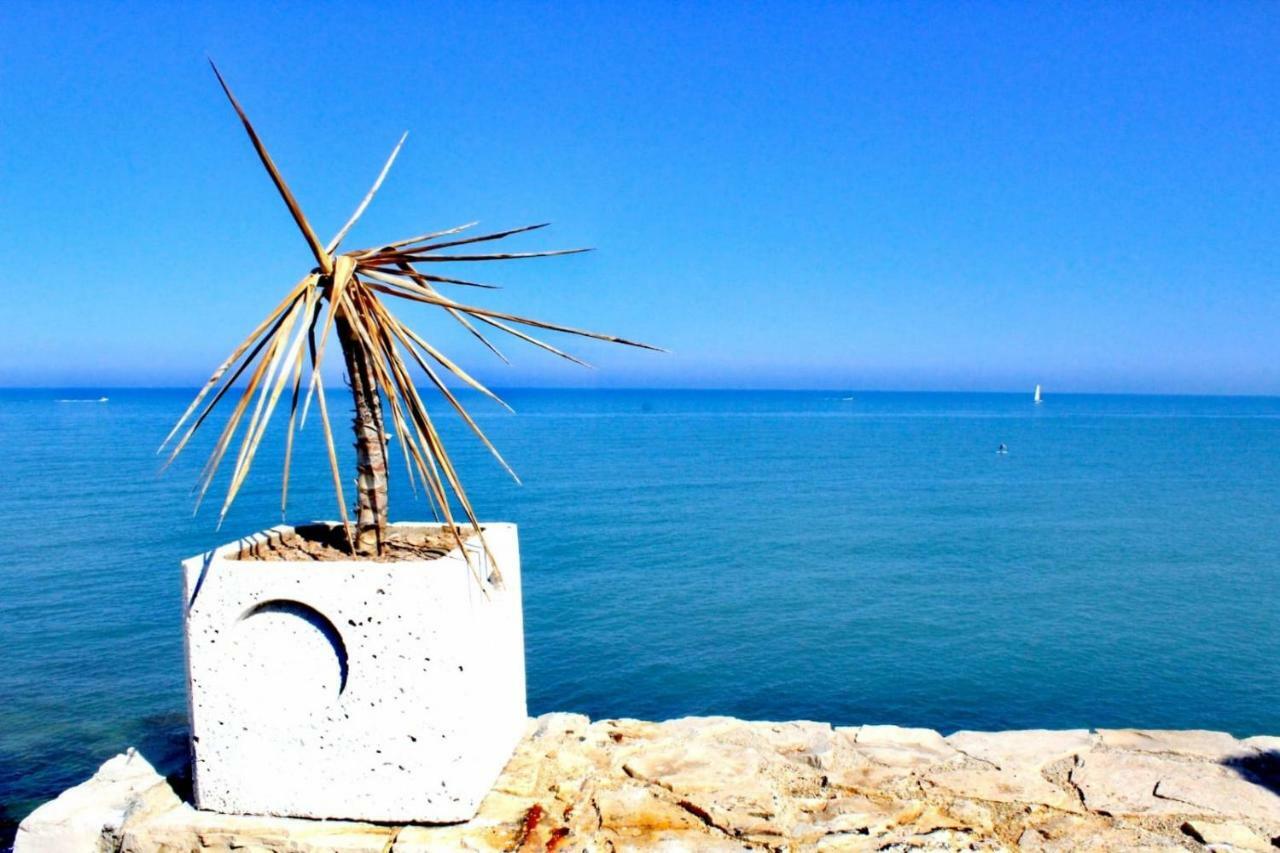 Villa Amelie Bisceglie Bagian luar foto